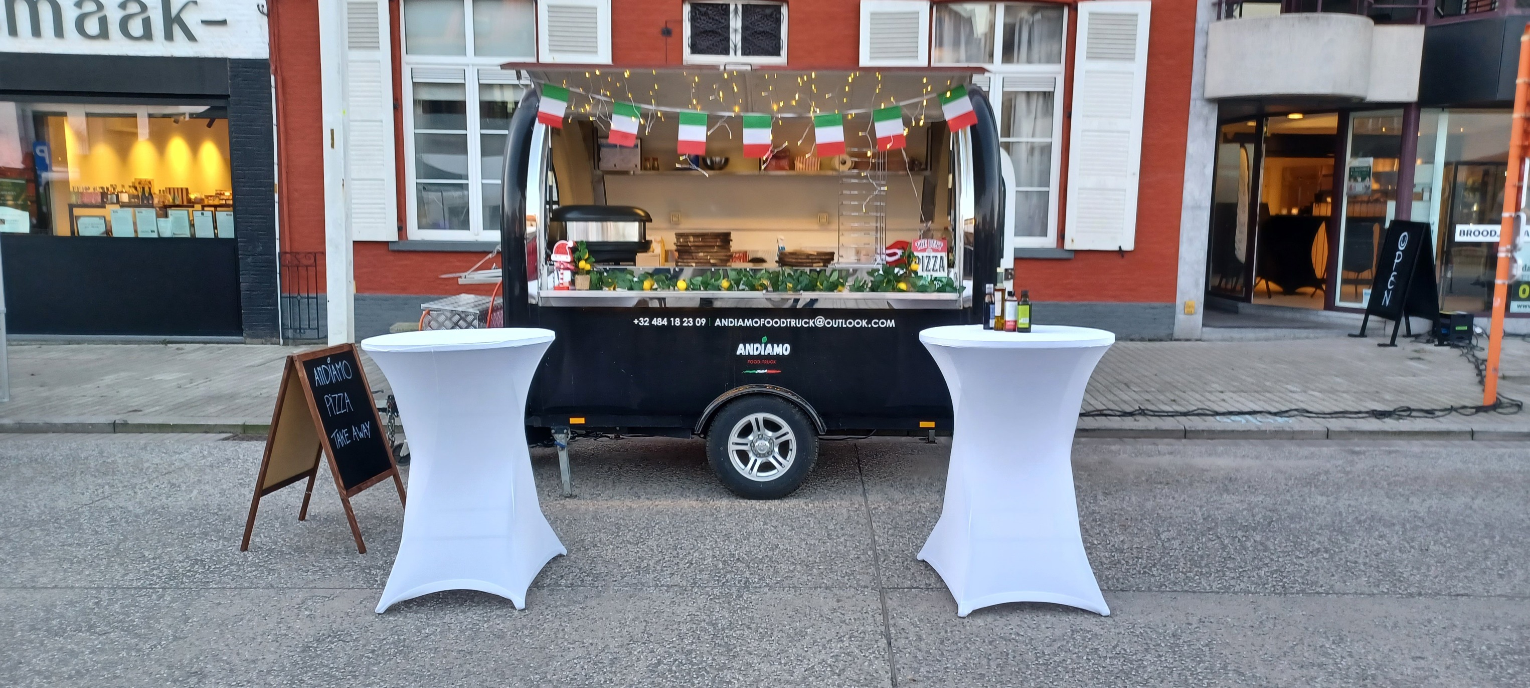 Andiamo pizza foodtruck op locatie in West-Vlaanderen